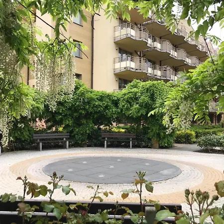 Apartament Zdrojowa East Apartment